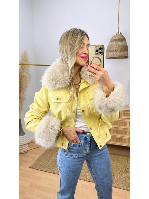 Chaqueta Pelo Amarilla