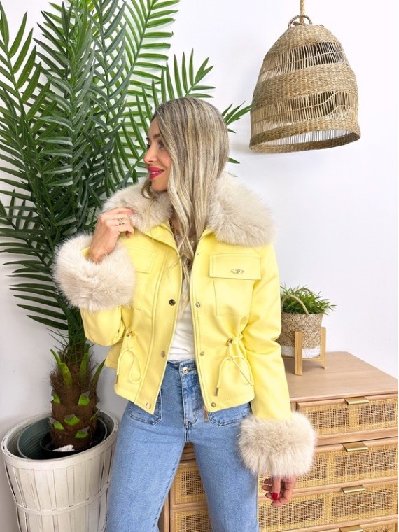 Chaqueta Pelo Amarilla