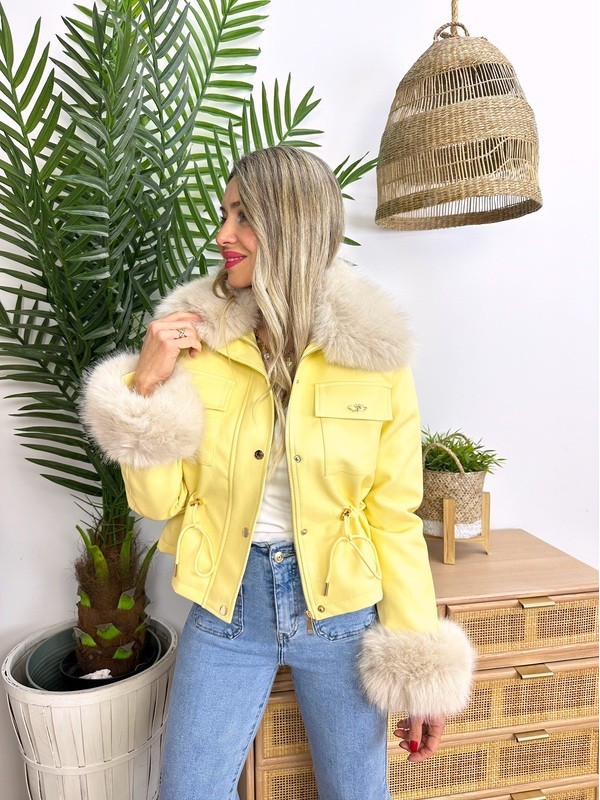 Chaqueta Pelo Amarilla