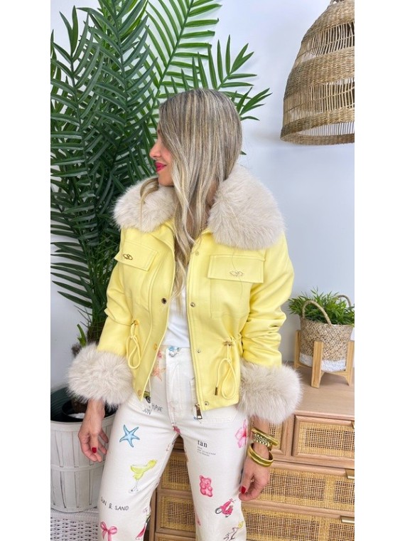 Chaqueta Pelo Amarilla