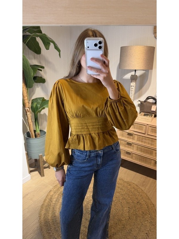 Blusa Abullonada Ocre